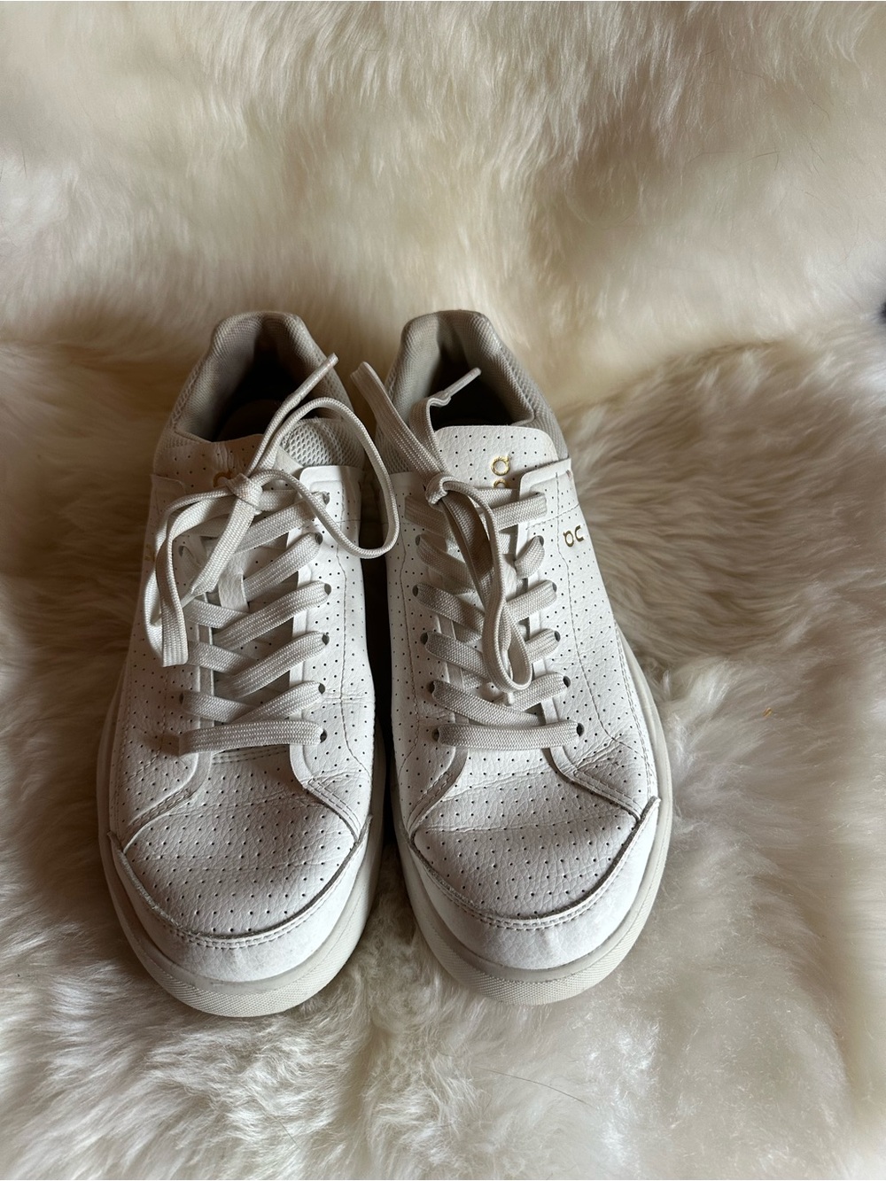 On the Roger Women's White Perforated Leather Sneakers – Clean Lace-Up Comfort